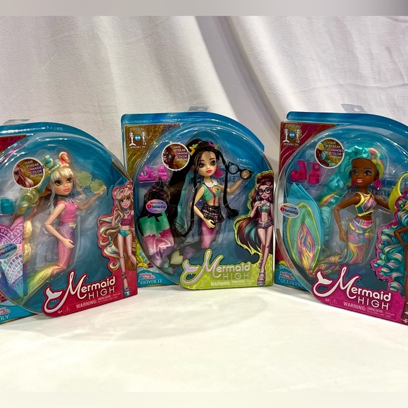 Mermaid High Spring Break Doll Bundle Raynea Oceanna Finley New - Picture 1 of 7